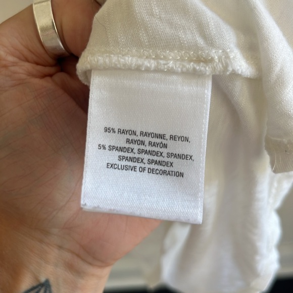 Soft crochet blouse - Picture 5 of 5